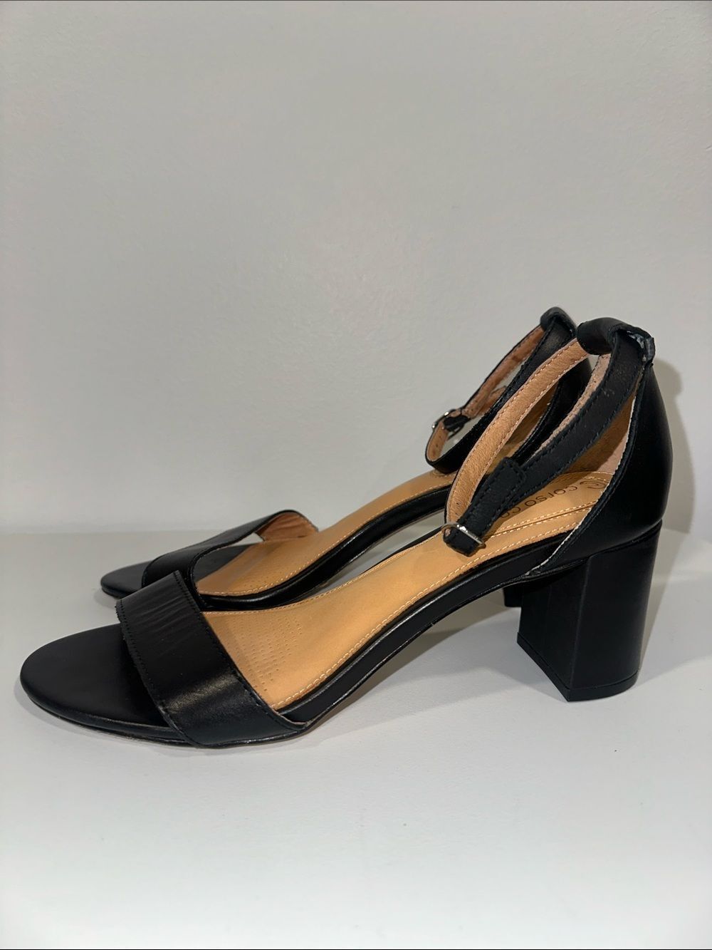 corso como 9 Black Caress Block Heel Ankle Strap Leather Soft footbed Sandals